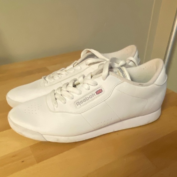 Women’s Reeboks - Picture 2 of 5